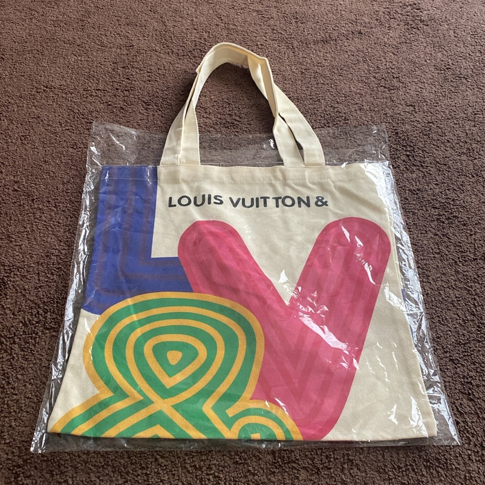 Lv design tote - Picture 3 of 4